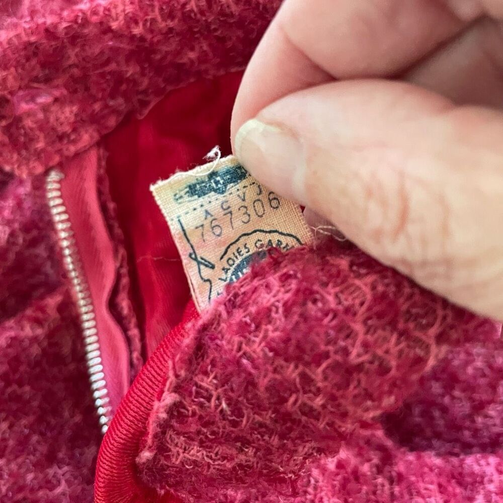 Vintage 60s 2 Piece Skirt Top Raspberry Pink ILGWU XS 4 - Picture 10 of 11